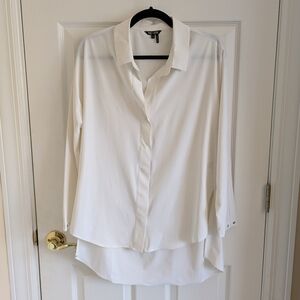 NWOT Nic + Zoe white tech stretch shirt high-low hem, size M